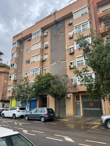 Apartamento C�modo Y Espacioso Con Parking