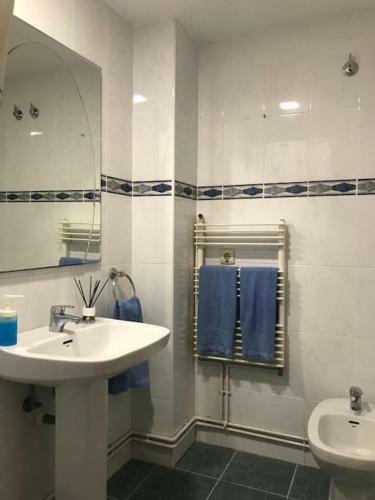 Apartamento C�modo Y Espacioso Con Parking