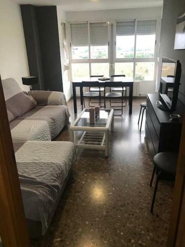 Apartamento C�modo Y Espacioso Con Parking