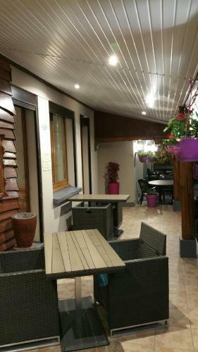 Hostal Le Point De Chute