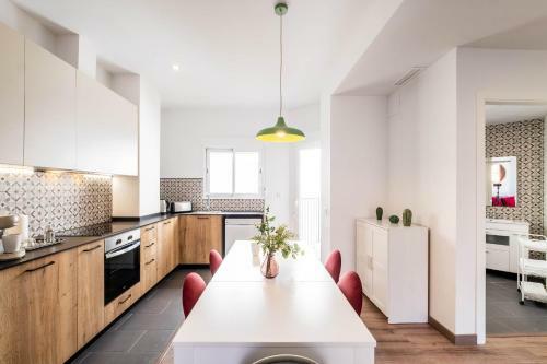 Spacious Apartment With Great Views