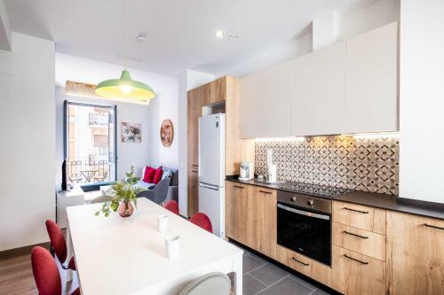 Spacious Apartment With Great Views