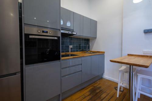 Florit Flats - The Vella Apartment