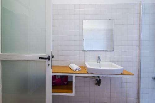 Florit Flats - The Vella Apartment