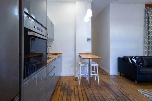 Florit Flats - The Vella Apartment