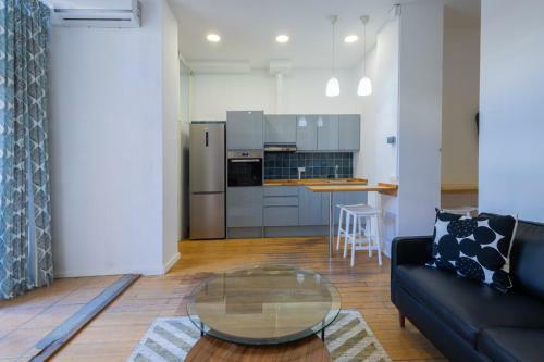 Florit Flats - The Vella Apartment