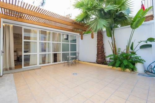Florit Flats - The Vella Apartment