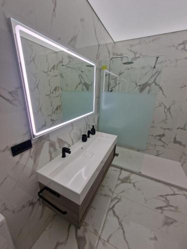 Habitaci�n C�ntrica De Lujo Gv 4