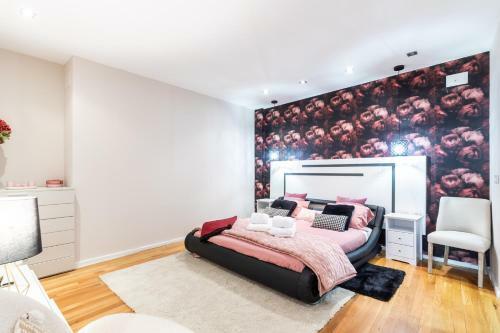 Central Market Lux Apartment