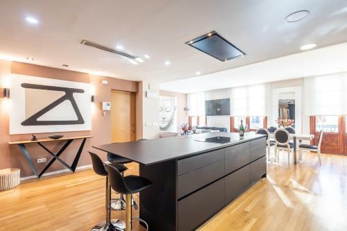 Central Market Lux Apartment