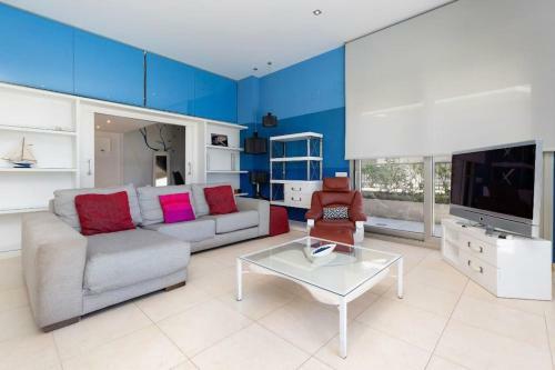 Luxury Sea View Apartment With 2 Rooms