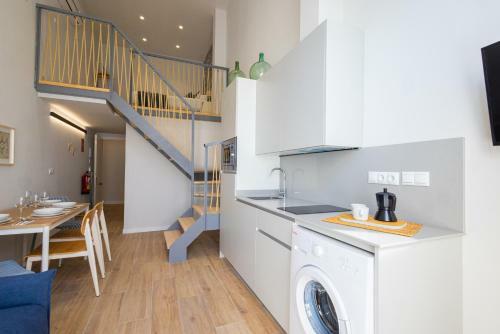 Florit Flats - The Seagull Apartments