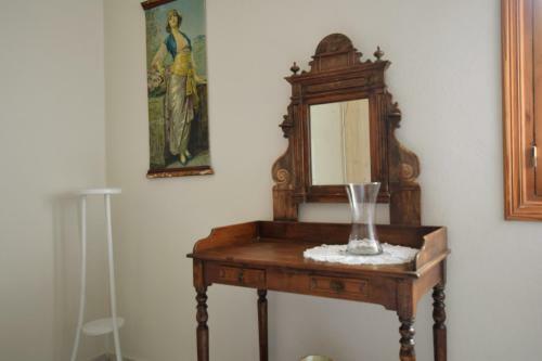 Tuguest Hortichuela House