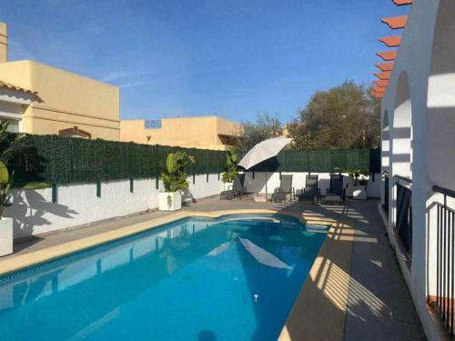 Encantadora Villa De 3 Cuartos Y Piscina Privada