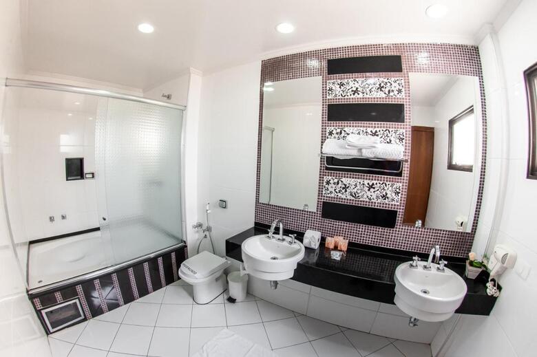 London Hotel