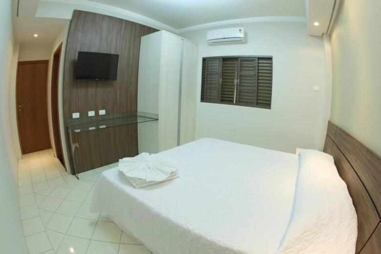 London Hotel