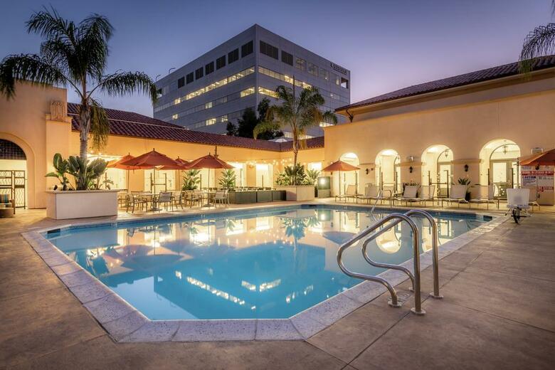 Hotel Dusitd2 Constance Pasadena