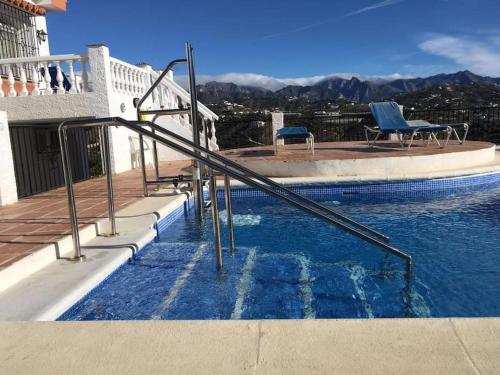 Fantastisk 10+5b�dds Villa I Torrox/nerja -spanien
