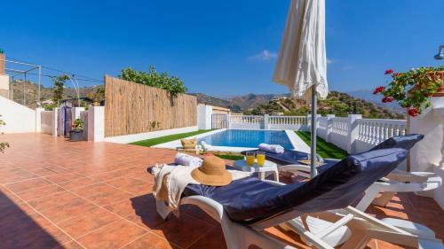 Villa Luc�a De Torrox By Ruralidays