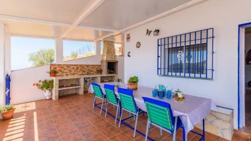 Villa Luc�a De Torrox By Ruralidays