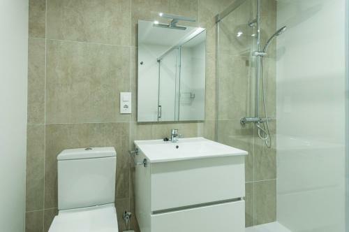 Lets Holidays Beachfront Apartment Tossa De Mar