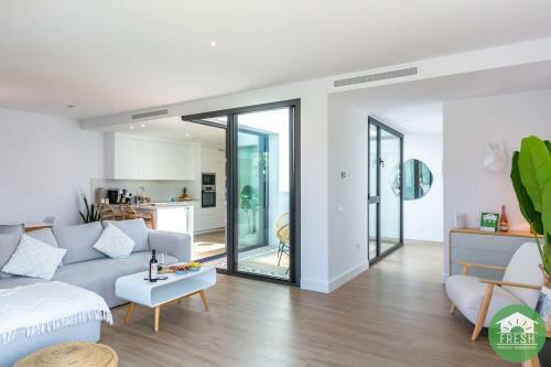 Villa Jazm�n: Luxurious Villa Close To The Beach