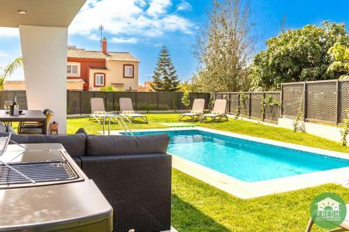 Villa Jazm�n: Luxurious Villa Close To The Beach