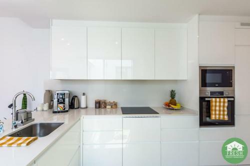 Villa Jazm�n: Luxurious Villa Close To The Beach