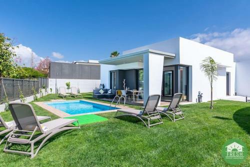 Villa Jazm�n: Luxurious Villa Close To The Beach