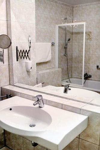 Hostal Hotel Pension Kaempfelbach