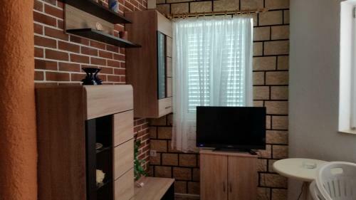 Apartments Dugonji?