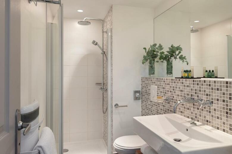 Clarion Hotel Ch�teau Belmont Tours