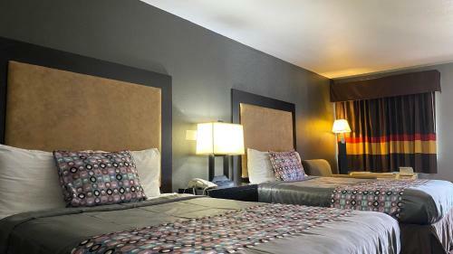 Motel Island Suites Bay City
