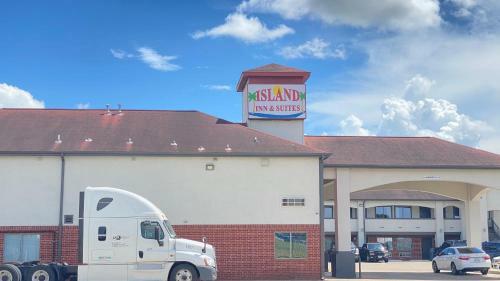 Motel Island Suites Bay City