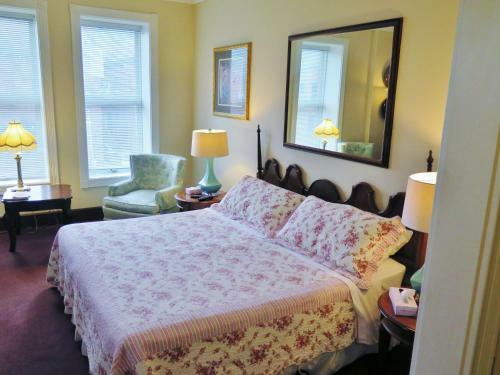 Madison Manor B&B And Pub