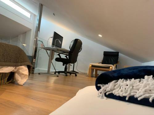 Luxury Village Attic And Suite In Shared Home