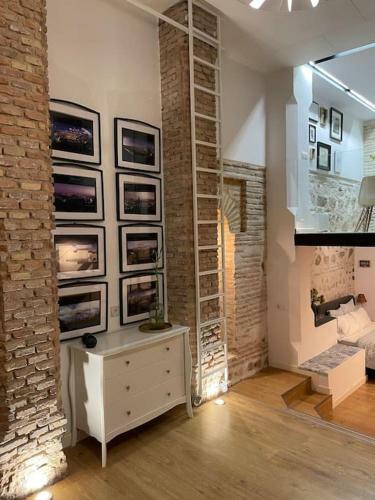 Apartamento Andimi, Hist�rico.