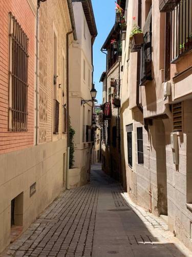 Apartamento Andimi, Hist�rico.