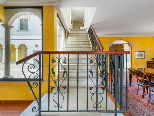 Villa Architectural Jewel Between Sea And Mountains