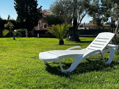 Sue�a Toledo
