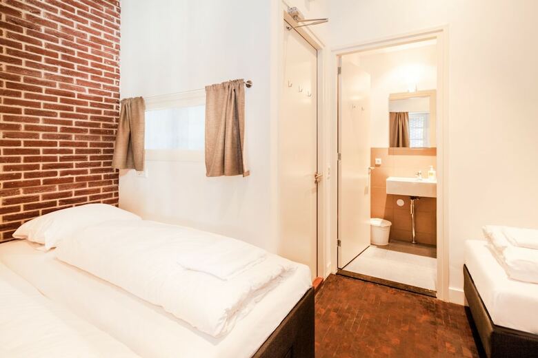 Hotel Not Hotel