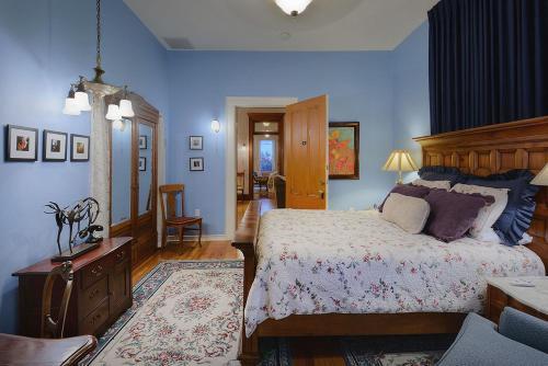 Royal Elizabeth Bed & Breakfast