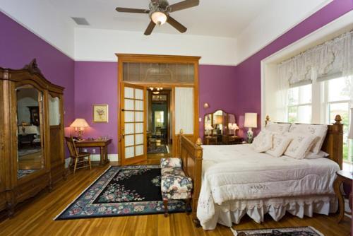 Royal Elizabeth Bed & Breakfast