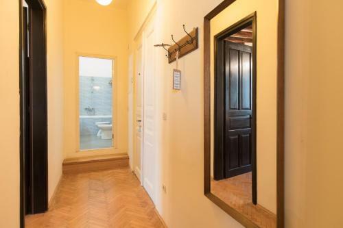 Old Palace Apartment