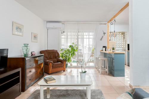 Lovely Apartment Next To The Beach