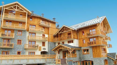 Aparthotel Lagrange Prestige Les Hauts De Comborci�re