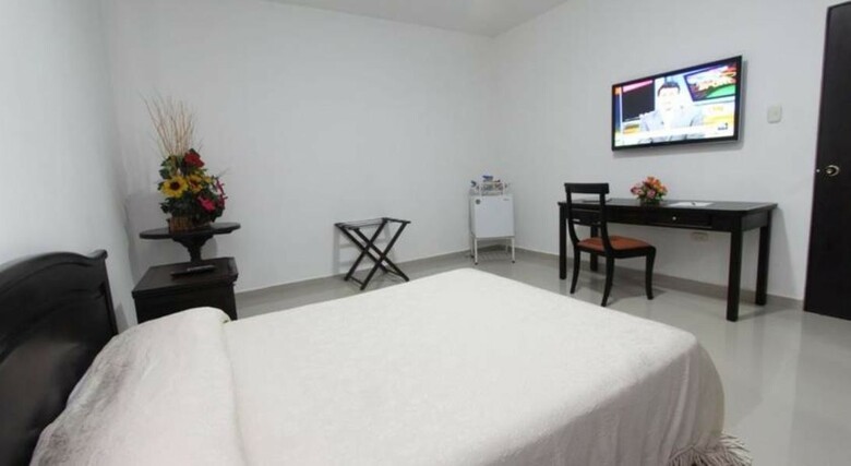 Hotel Puerta De Oro