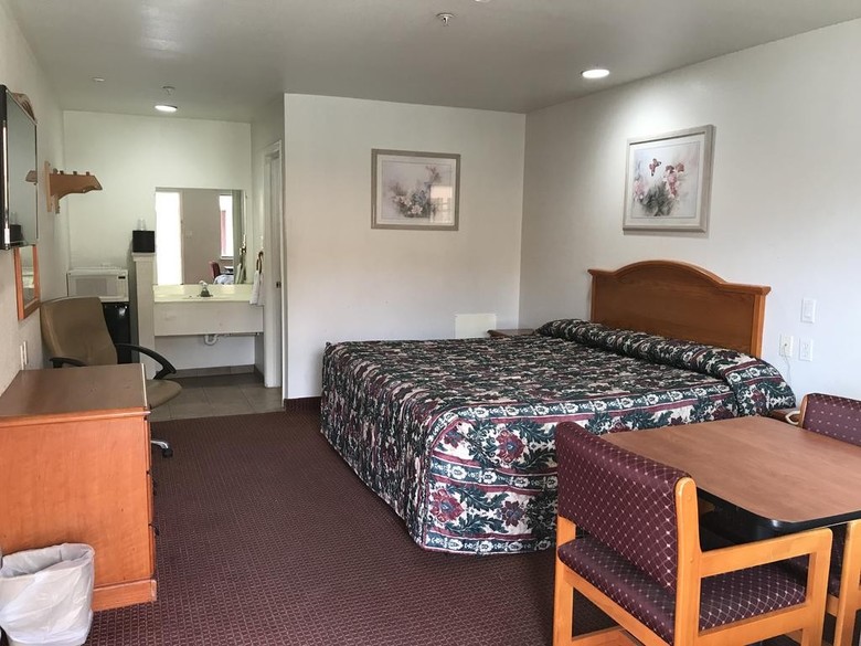 Nogalitos Motel