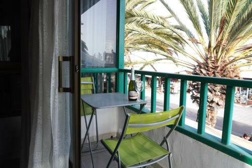 Apartamento Costa, Cerca De La Playa Y Comercios.
