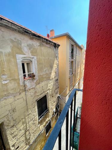 C�modo Apartamento A UNA Calle De La Catedral!